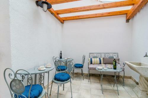 Hostal Cinema View House