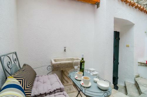 Hostal Cinema View House