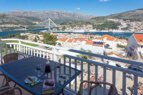 Hostal Burum Apartments
