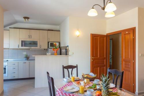 Hostal Burum Apartments