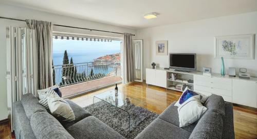 Apartment 330