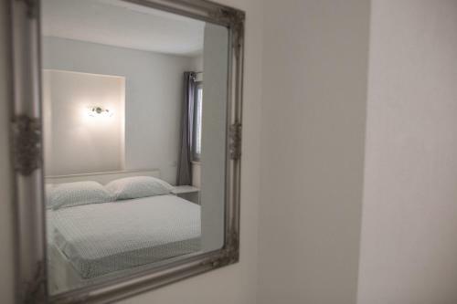 Serious Job Apartment