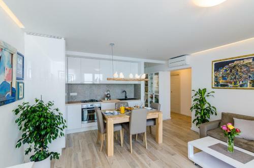 Apartments Lazarin