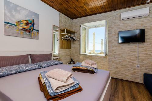 Hostal Rooms City Central Old Town