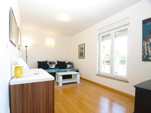Apartments Majda 1932