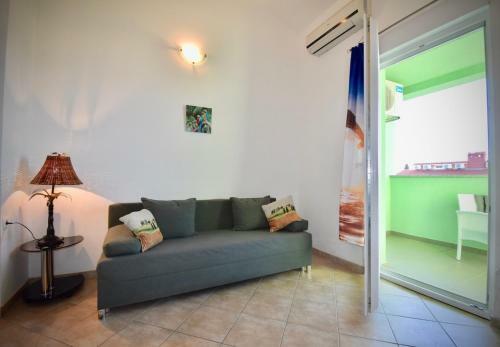 Hostal Sea View Apartments Near The Beach