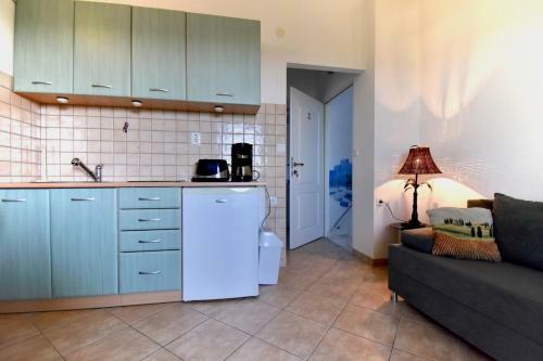 Hostal Sea View Apartments Near The Beach
