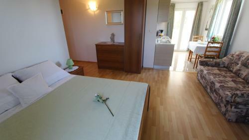 Hostal Apartments Diva