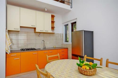 Apartments Edi