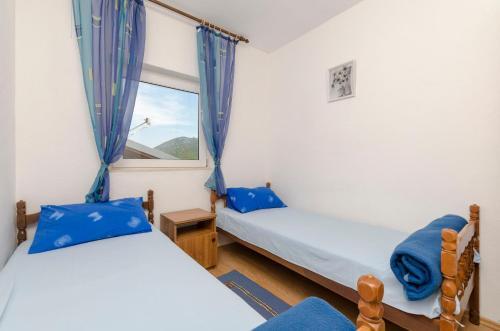 Apartments Dinko