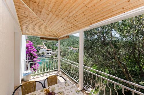 Apartments Dinko