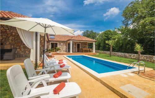 Three-bedroom Holiday Home In Gostinjac