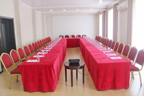 Richman Hotel