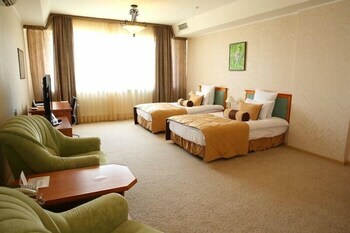 Hotel Golden Dragon