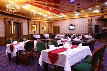 Hotel Golden Dragon