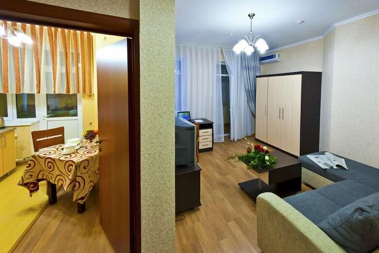 Golden Dragon Aparthotel