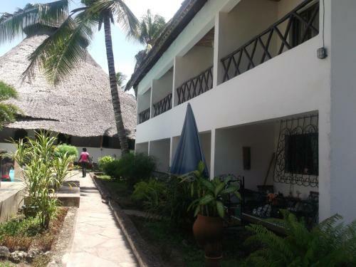 Hostal Papillon Beach Apartments