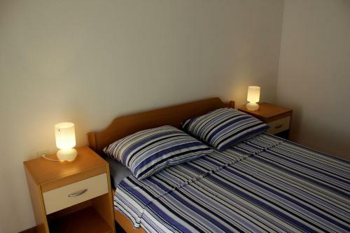 Apartments Davor - 20m From Sea
