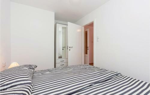 Four-bedroom Holiday Home In Jadranovo