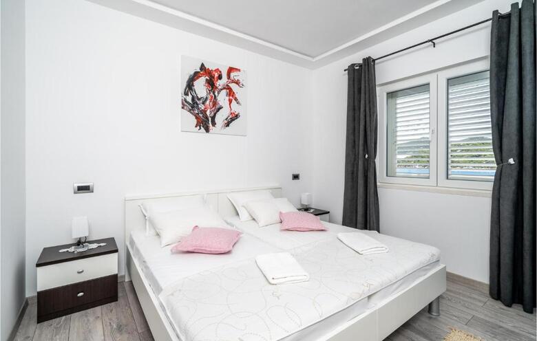 Two-bedroom Holiday Home In Janjina