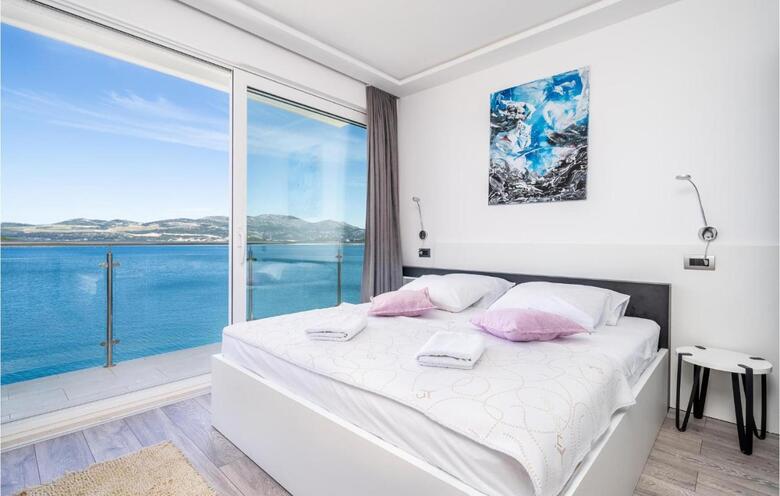Two-bedroom Holiday Home In Janjina