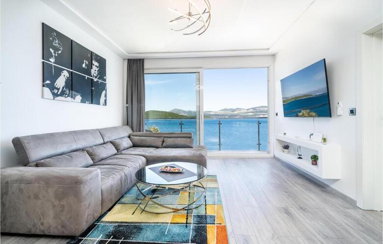 Two-bedroom Holiday Home In Janjina
