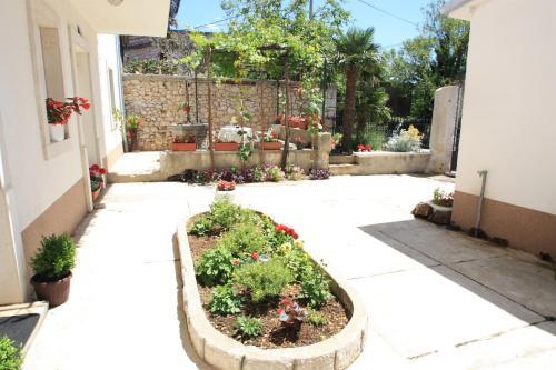 Apartamentos Brnic 2