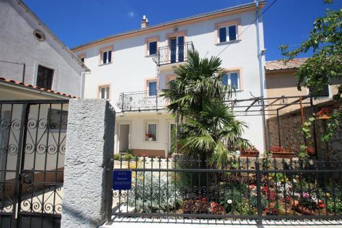 Apartamentos Brnic 2