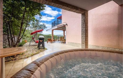 Awesome Home In Jadranovo W/ 5 Bedrooms