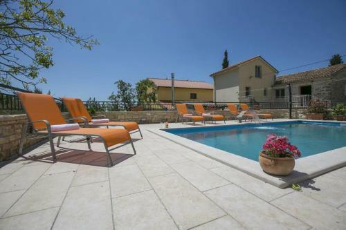 House Vilana
