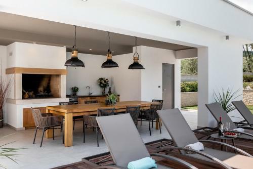 Luxurious Villa Laurea
