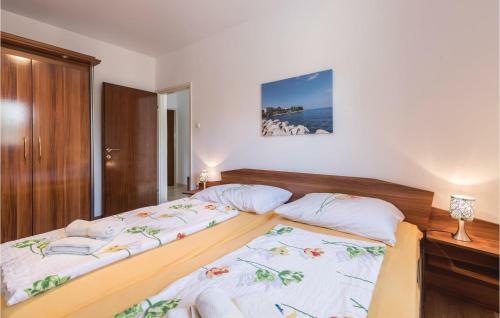 Four-bedroom Holiday Home In Linardici