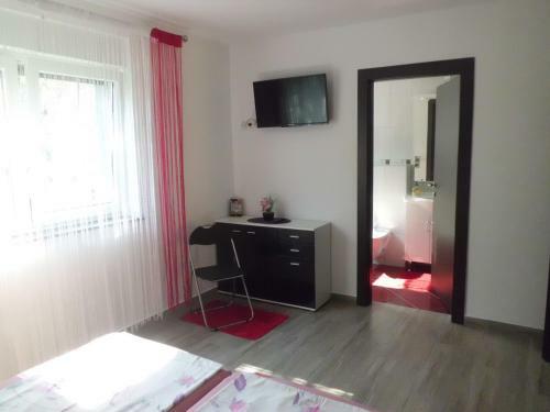 Spacious Apartment Brigitte With Garden
