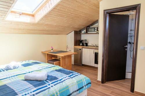 Hostal Via Flavia With Common Pool