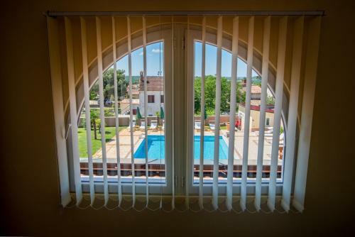 Hostal Via Flavia With Common Pool