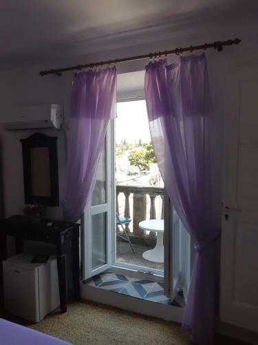 Hostal Rooms Milena