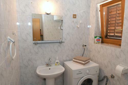 Apartments Jakov
