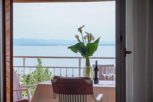 Apartments Jakov