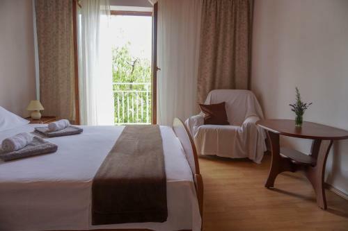 Apartments Jakov