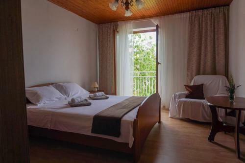 Apartments Jakov