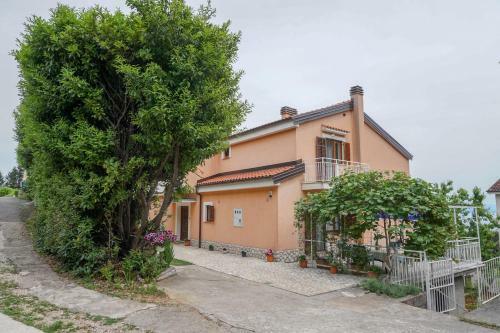 Apartments Jakov