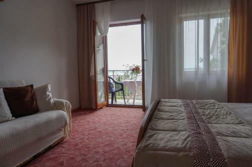 Apartments Jakov