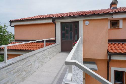 Apartments Jakov