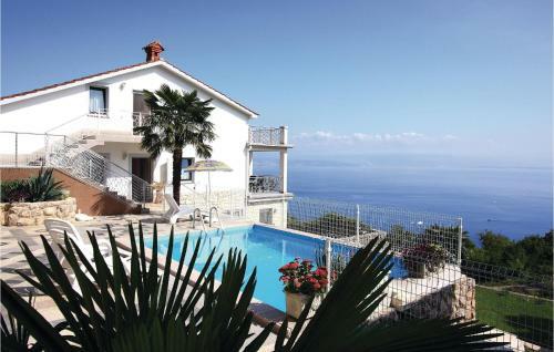 Four-bedroom Holiday Home In Lovran