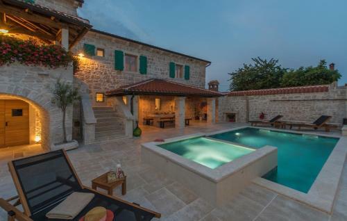 Villa Kata In Selina