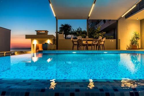 Apartment Stanko In Makarska, Private Pool