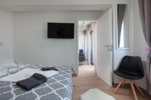 Apartments A&z