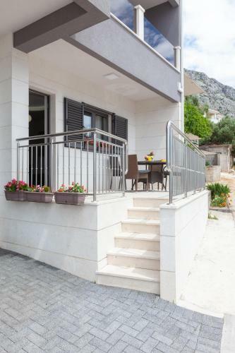 Apartments A&z