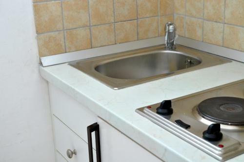Hostal App & Rooms Ljuba - 130m From Sea