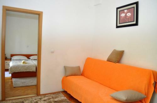 Hostal App & Rooms Ljuba - 130m From Sea